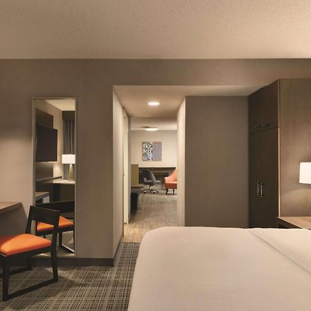 Embassy Suites By Hilton Richmond Dumbarton Bagian luar foto