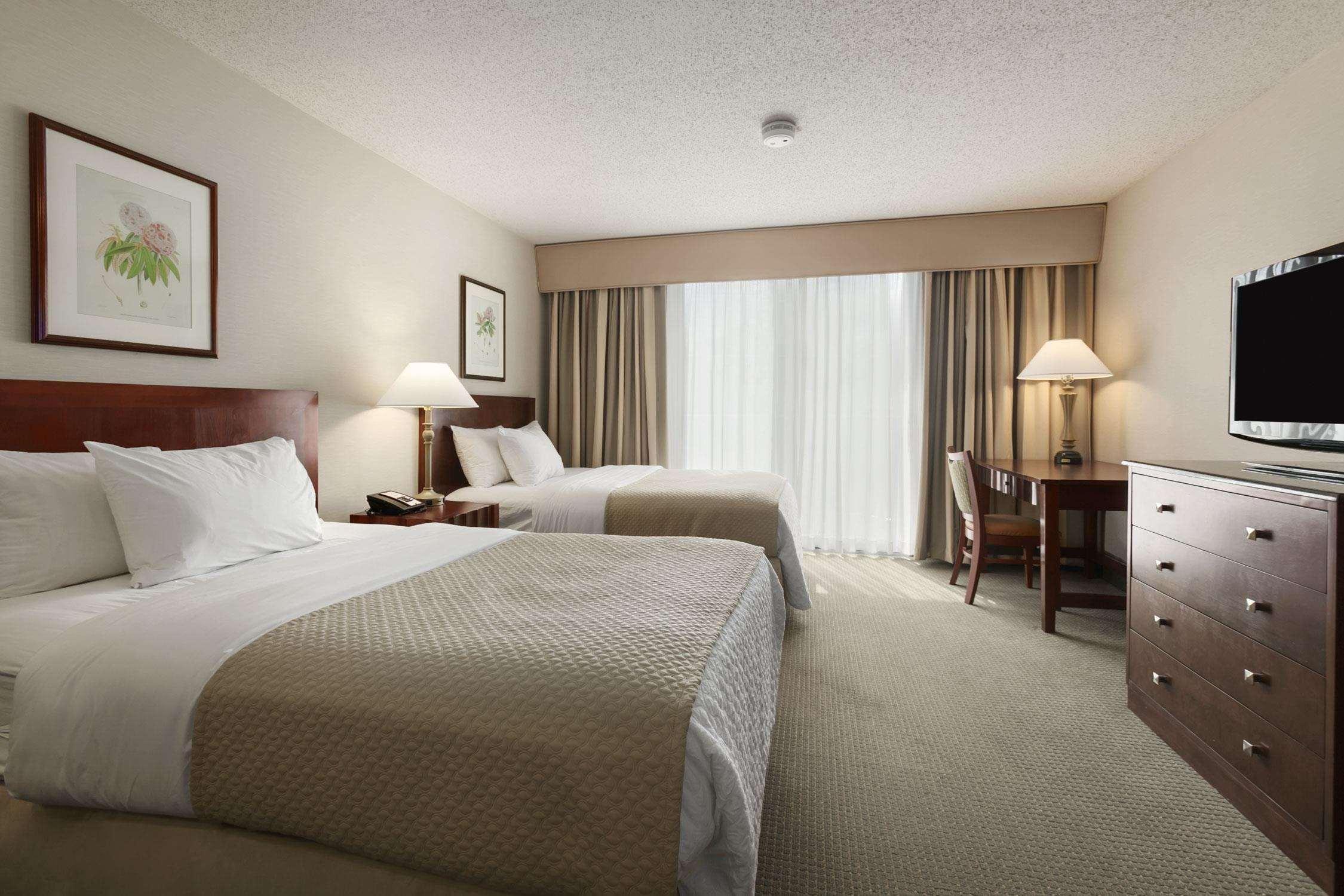 Embassy Suites By Hilton Richmond Dumbarton Bagian luar foto