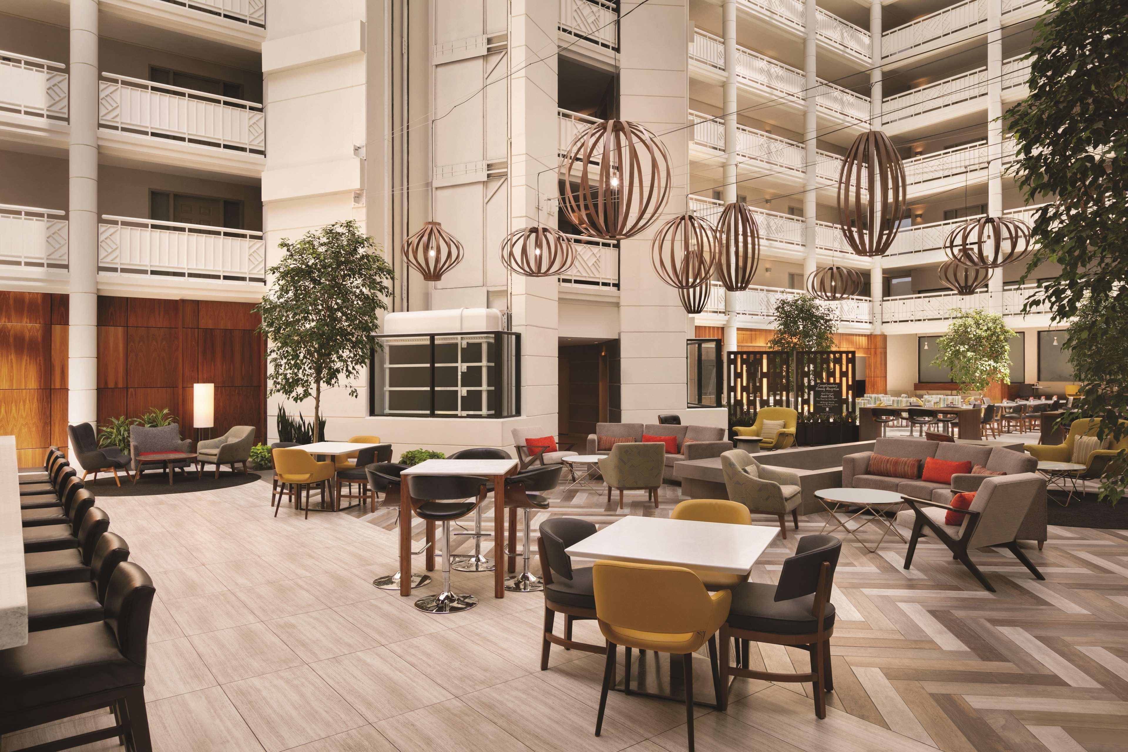 Embassy Suites By Hilton Richmond Dumbarton Bagian luar foto