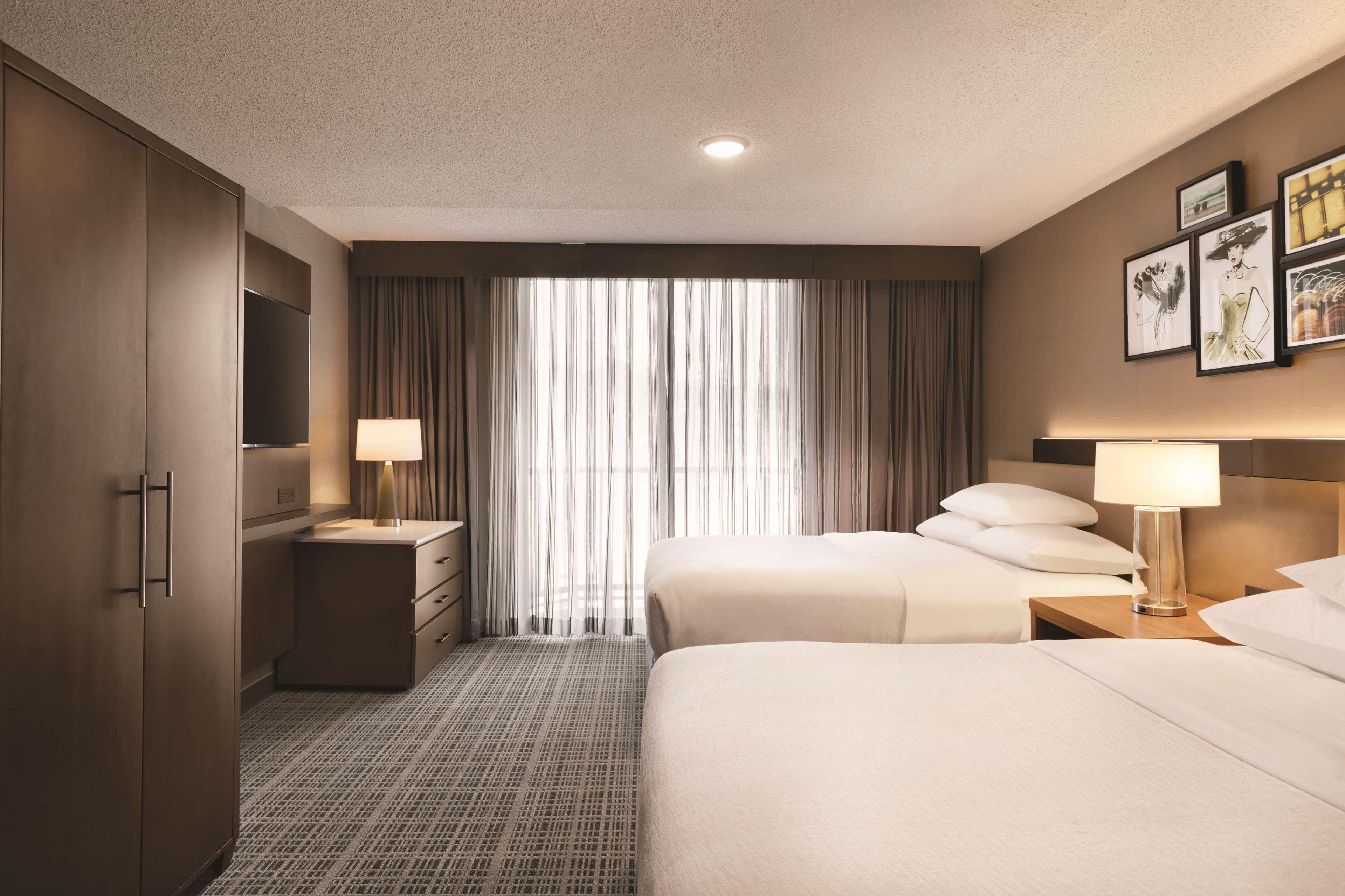 Embassy Suites By Hilton Richmond Dumbarton Bagian luar foto