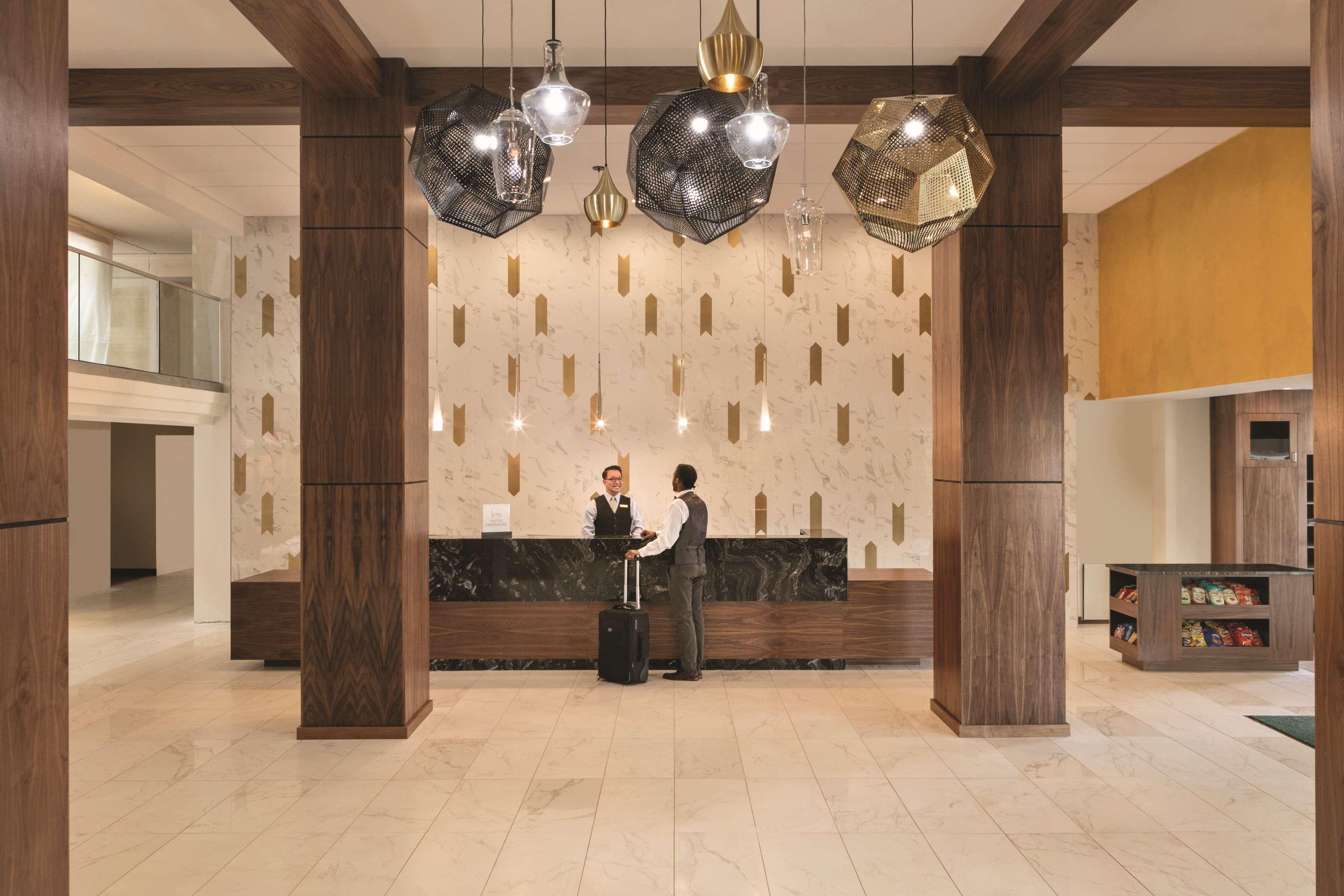 Embassy Suites By Hilton Richmond Dumbarton Bagian luar foto