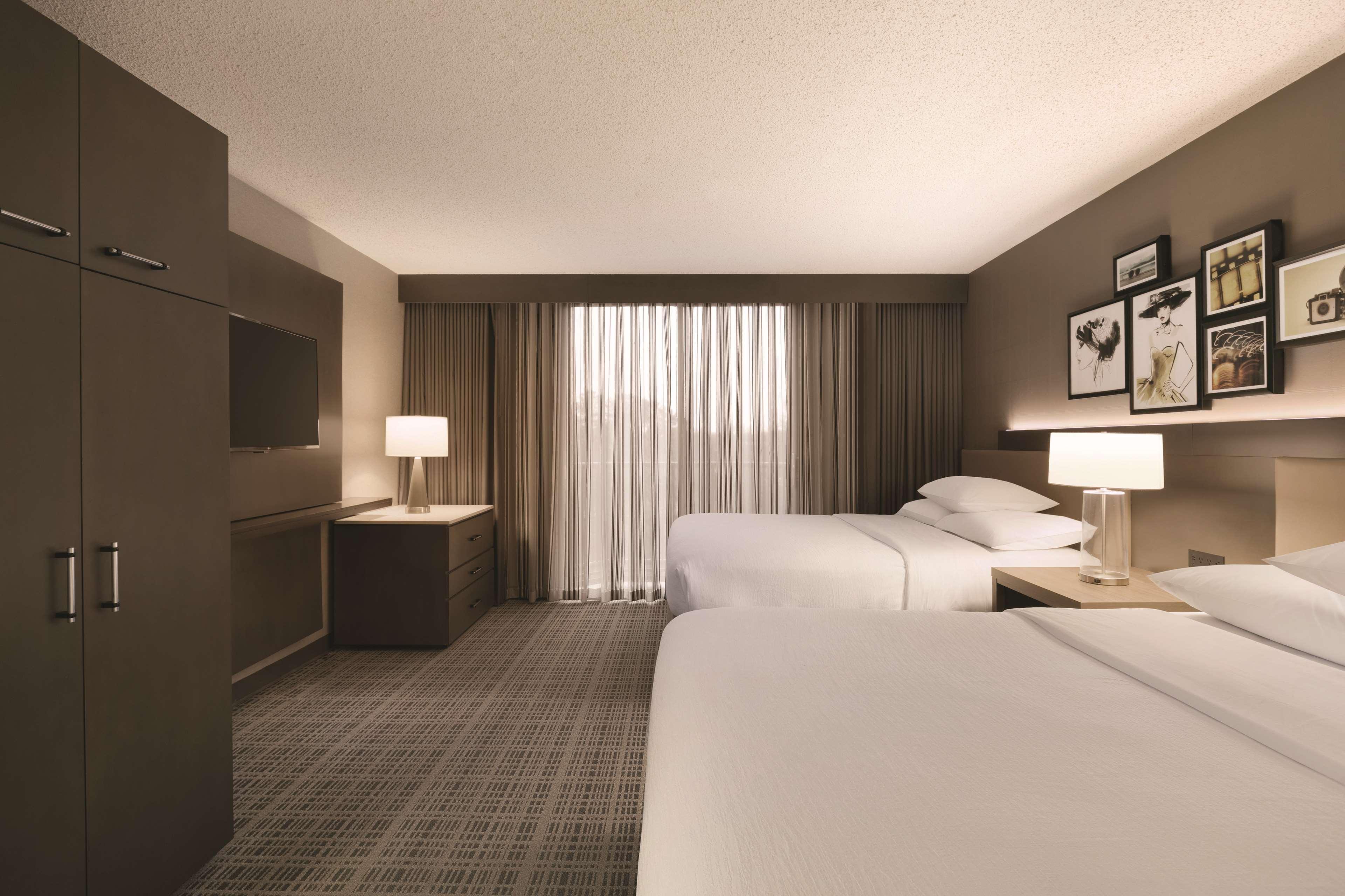 Embassy Suites By Hilton Richmond Dumbarton Bagian luar foto