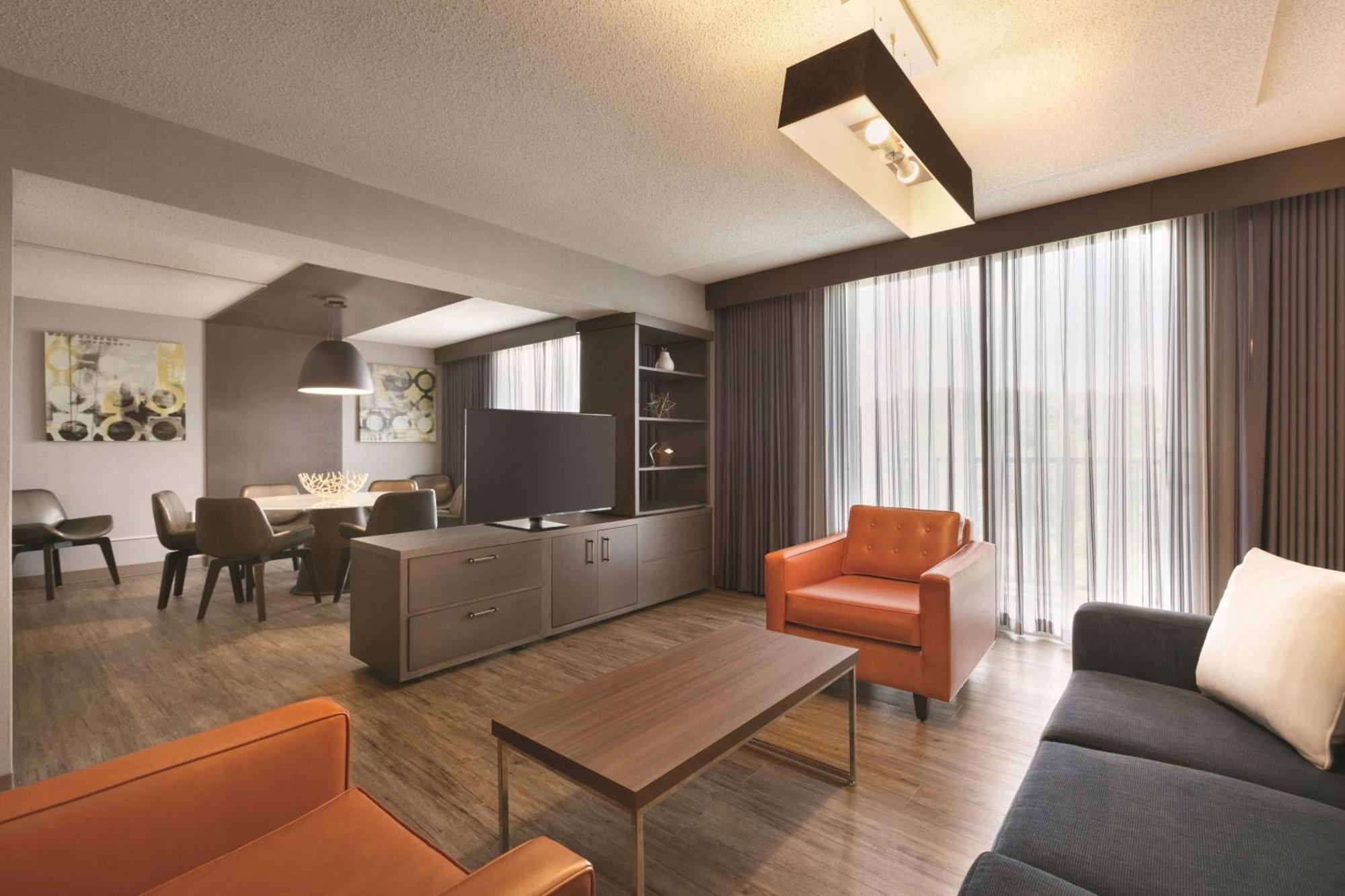 Embassy Suites By Hilton Richmond Dumbarton Bagian luar foto